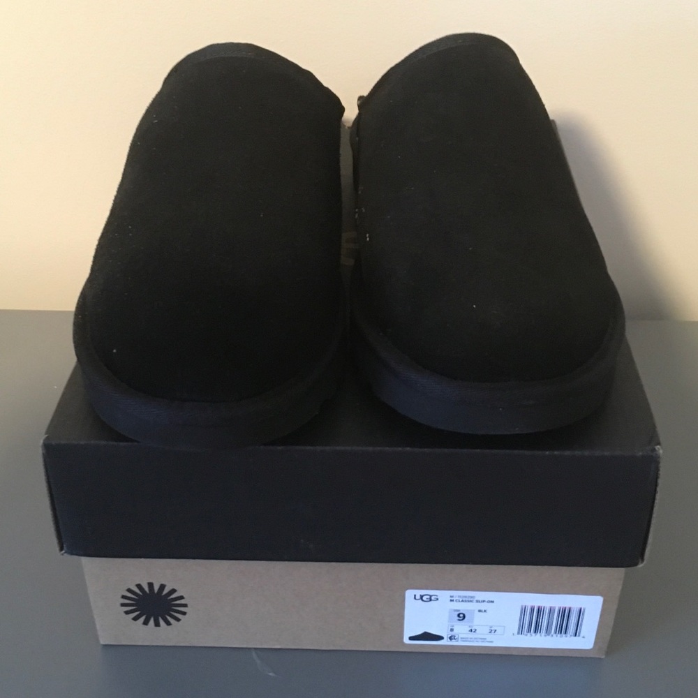 UGG men’s “Otzo” Black Suede Loafers/clog